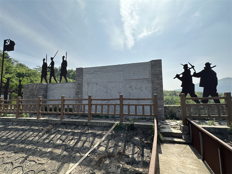 “追尋紅色足跡，擁抱生態(tài)夏意”-夏日團建活動5